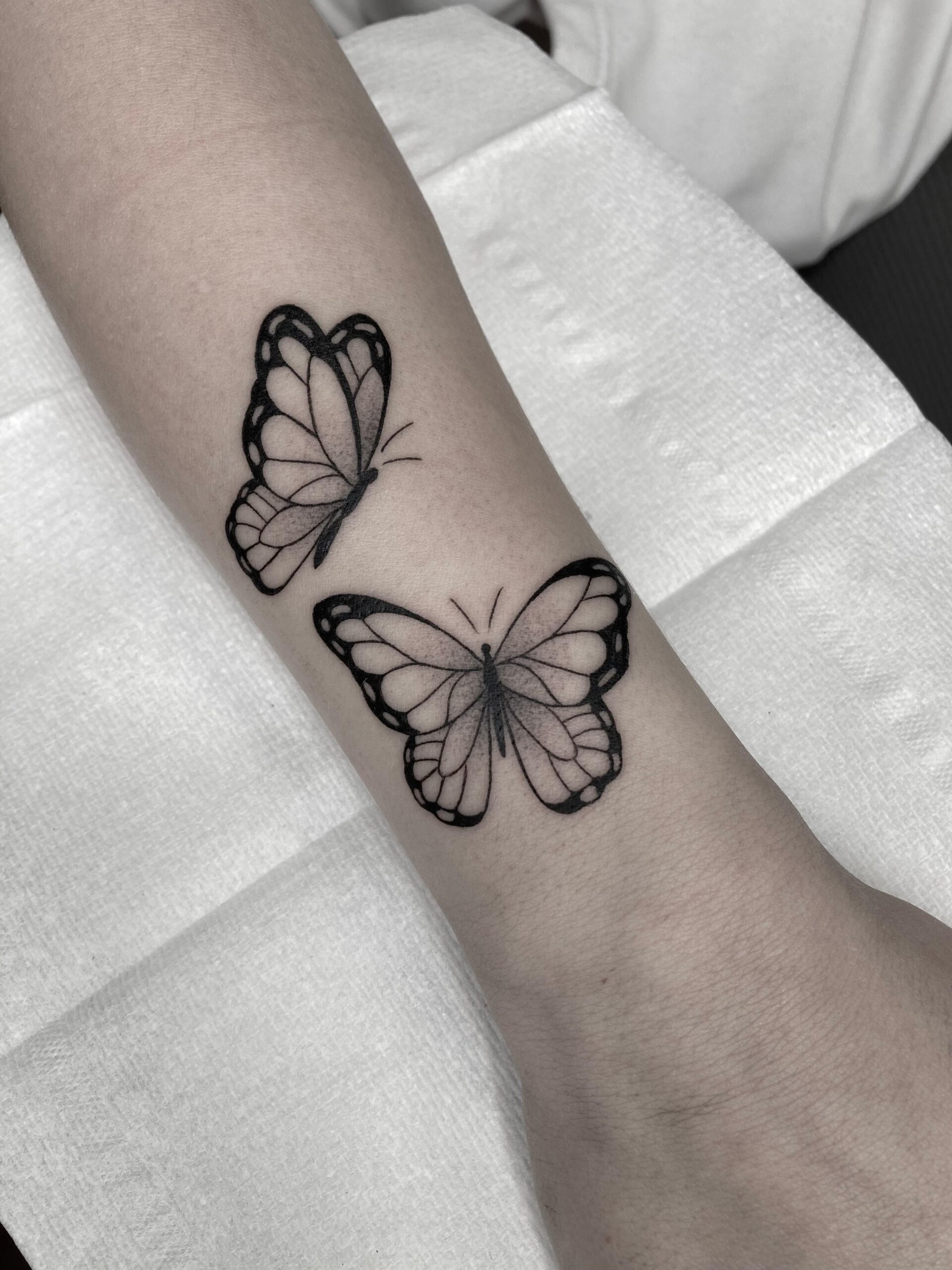 Tatuajes pequeños estilo fine line