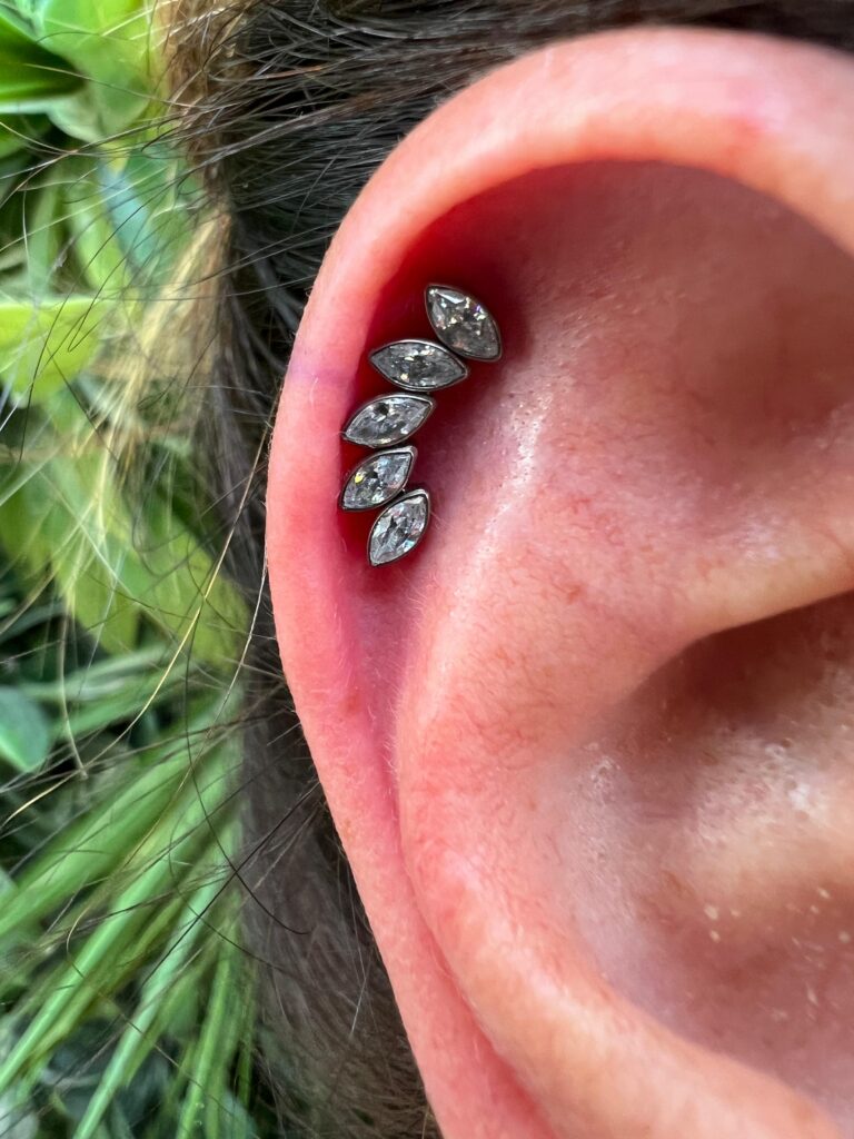 Héliz Piercing Espiga
