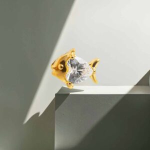 Piercing Pez de titanio grado implante con cristal cz recubierto en oro pvd
