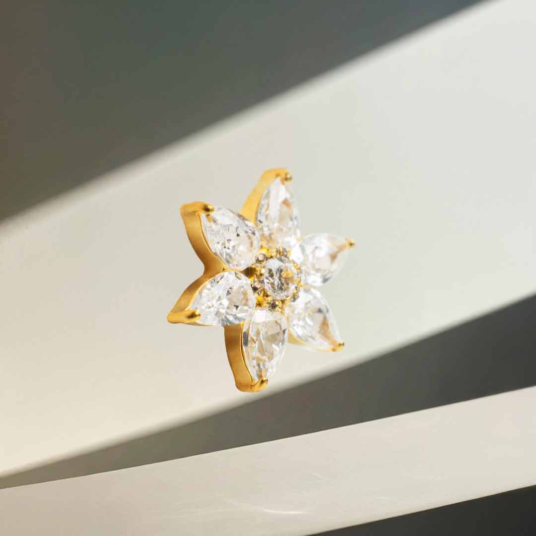 Flor 6 pétalos y centro (oro pvd) - Imagen 2