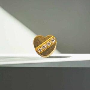 Corazón con cristales (oro pvd)